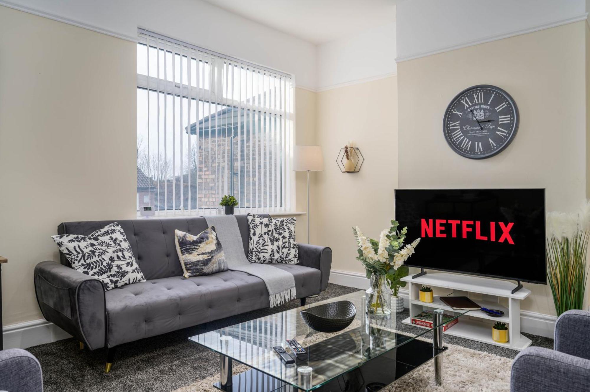 Delia'S 3-Bedroom Apartment In Liverpool Buitenkant foto